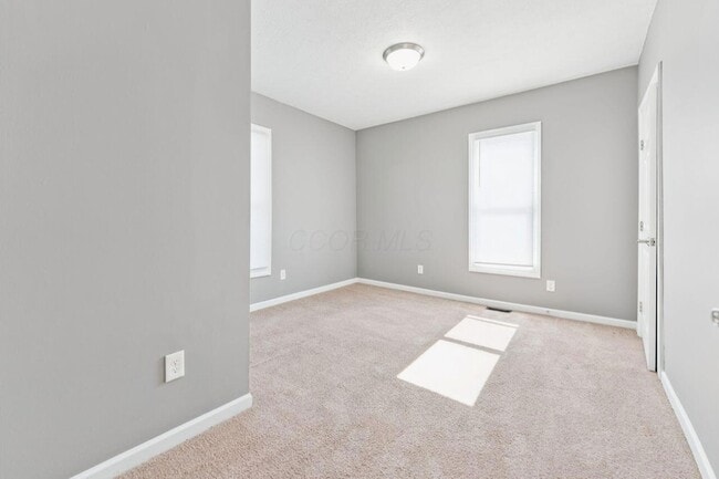 Building Photo - 274 E Barthman Ave