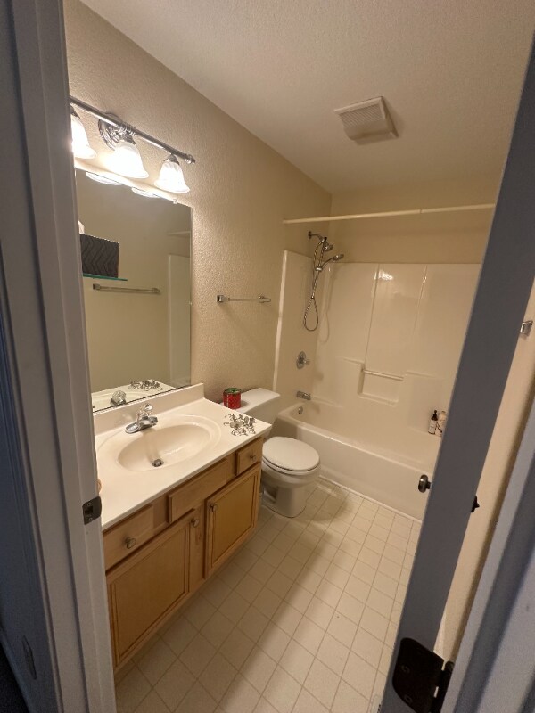 Building Photo - 568 Brookshire Way