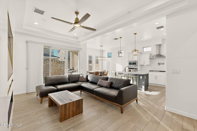 Building Photo - 905 Witton Pl