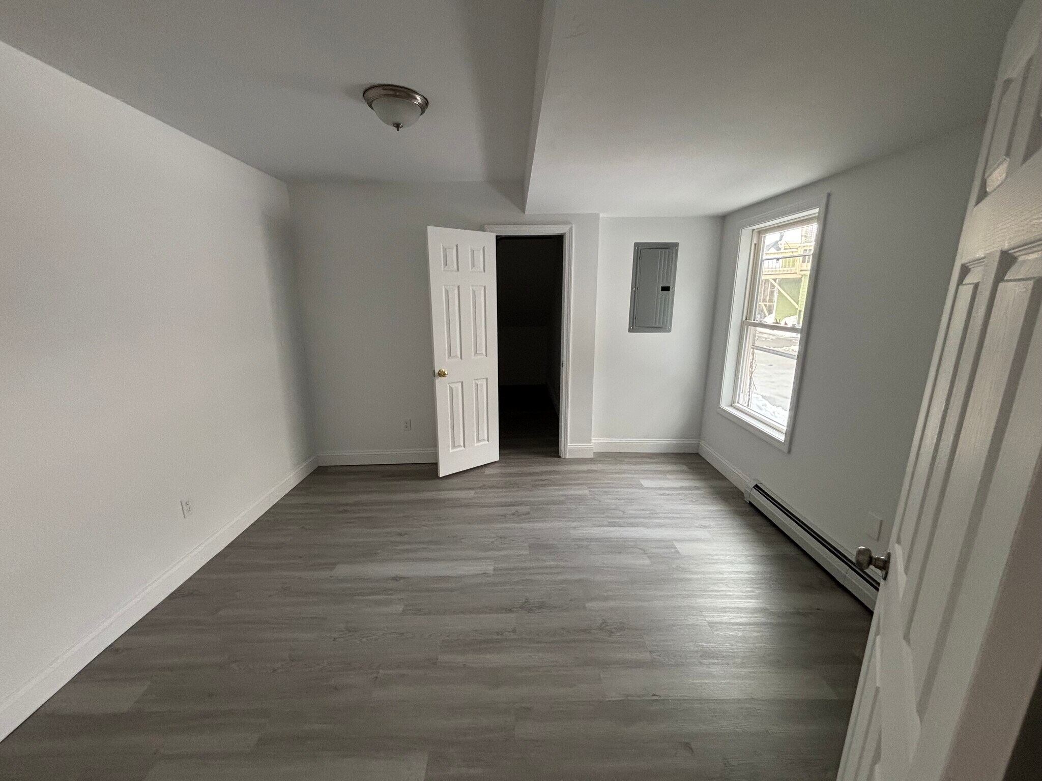 Building Photo - 10 Amero Ct