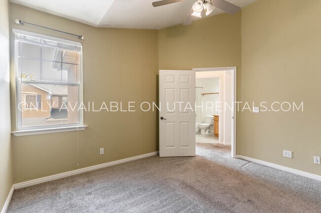 Building Photo - 1508 W 110 N