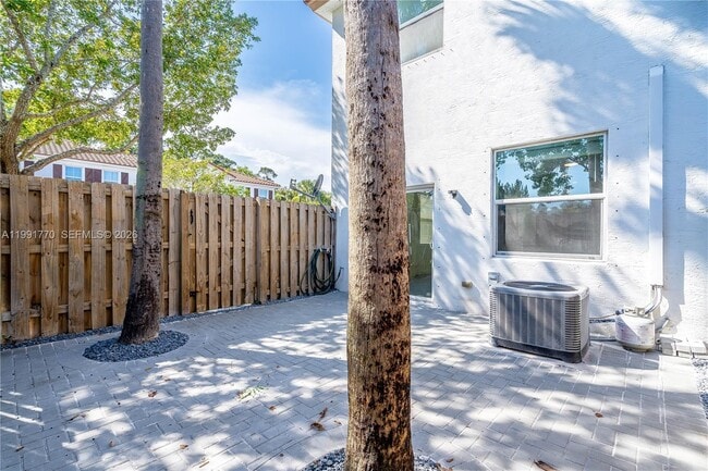 Building Photo - 5354 Ellery Terrace