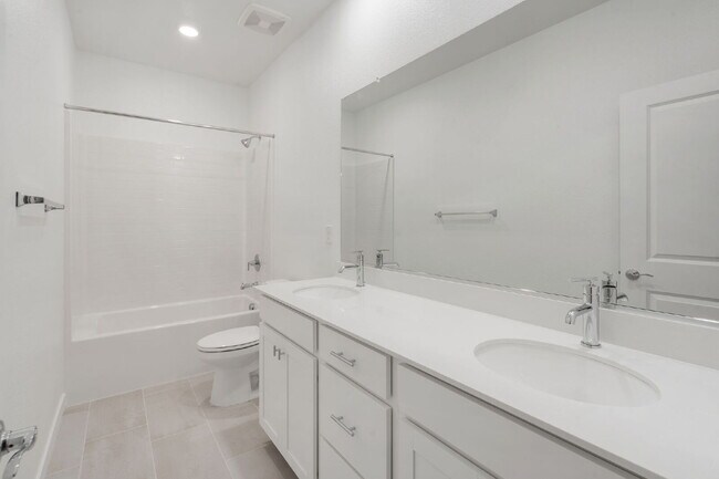 Building Photo - BRAND NEW BUILD 3000SQFT HOUSE FOR RENT