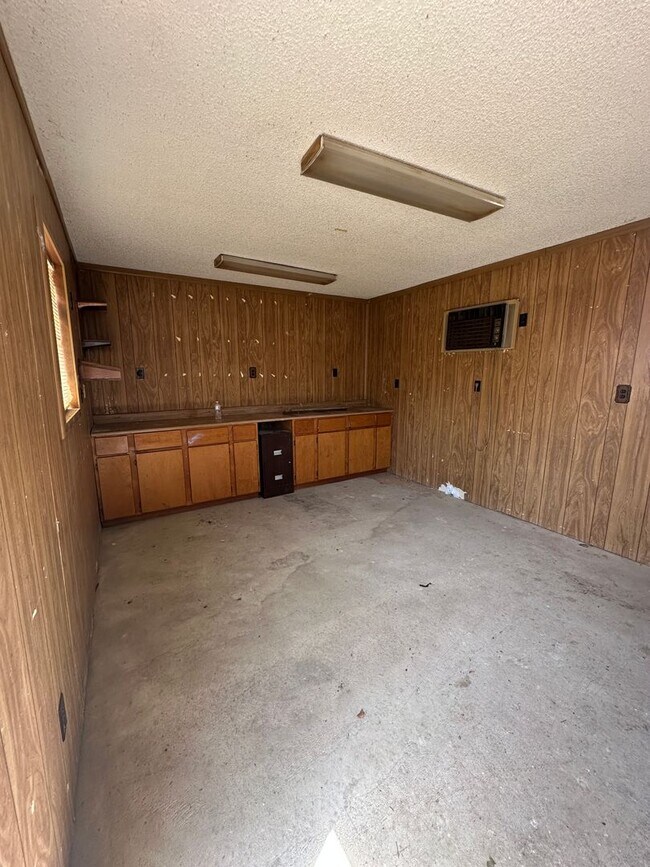 Building Photo - Beautiful Home on Mesa Circle!