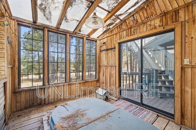 Building Photo - 1410 Inverrary Way