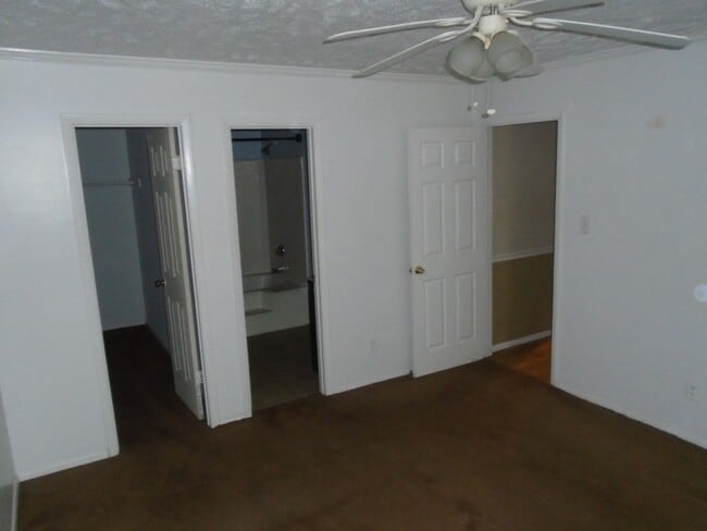 Building Photo - Briarcliff Condos