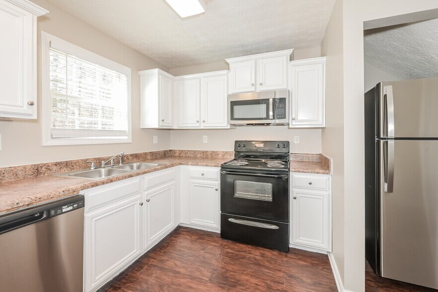 Building Photo - 1012 Weatherwood Pl NE