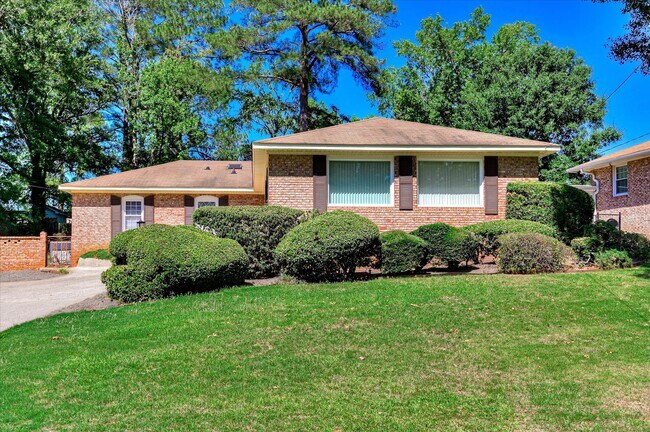 Building Photo - National Hills Home