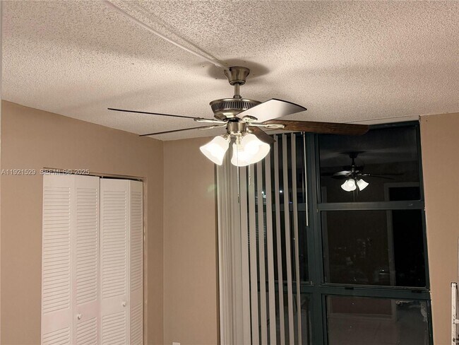 Building Photo - 11800 SW 18th St