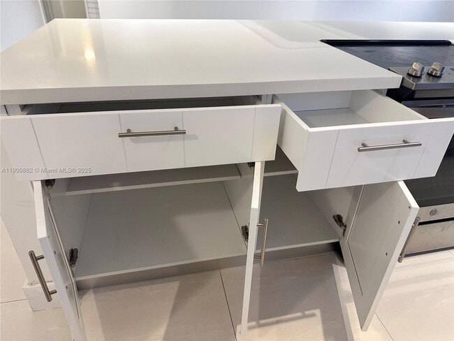 Building Photo - 1790 S Treasure Dr