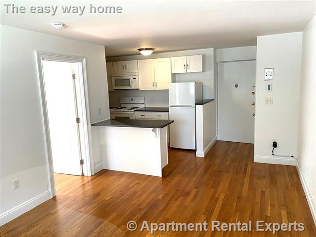 Primary Photo - 134 Summer St