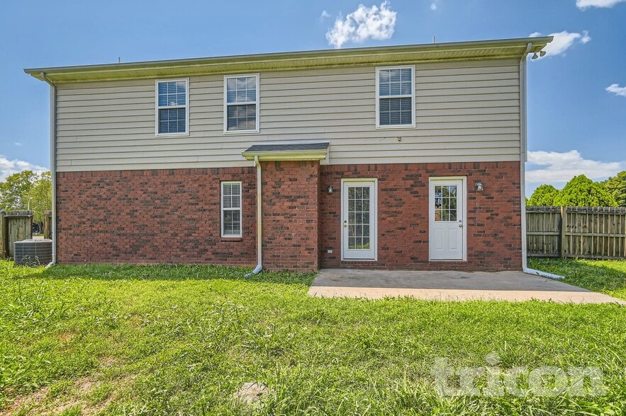 Building Photo - 2718 Annapolis Ct