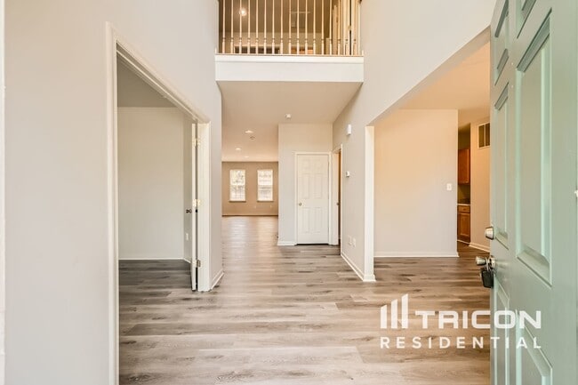 Building Photo - 611 China Clipper Cir
