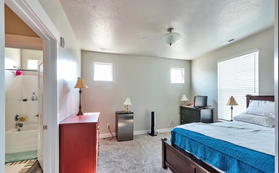 Building Photo - 13239 Dominica Ln