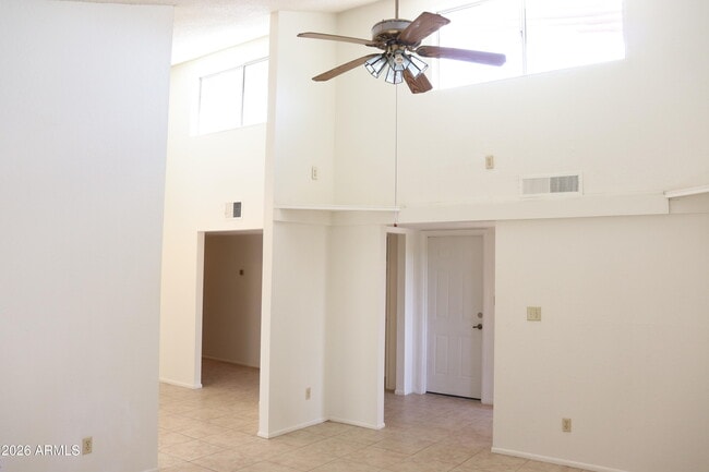 Building Photo - 1113 Plaza Azul