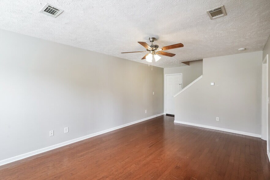 Building Photo - 1428 Sprucedale Dr