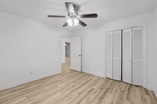 Building Photo - 1306 Dominica Dr