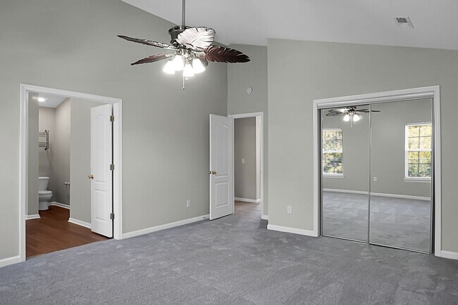 Building Photo - Lovely home in Summerville SC