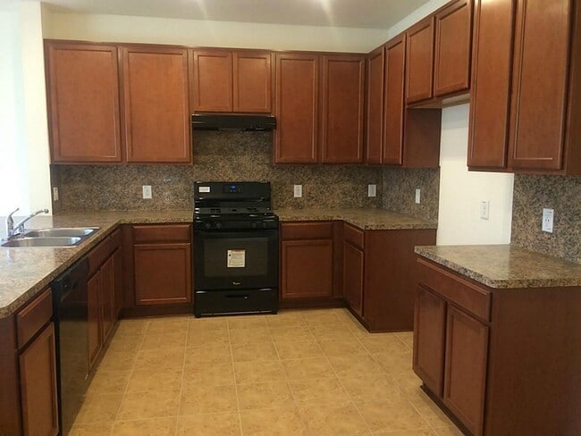 Building Photo - 21015 Blackstone Villa Ln