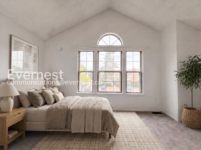 Building Photo - 9694 W Chatfield Ave