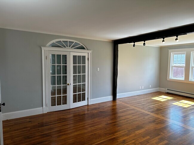 Building Photo - 96 Adams St