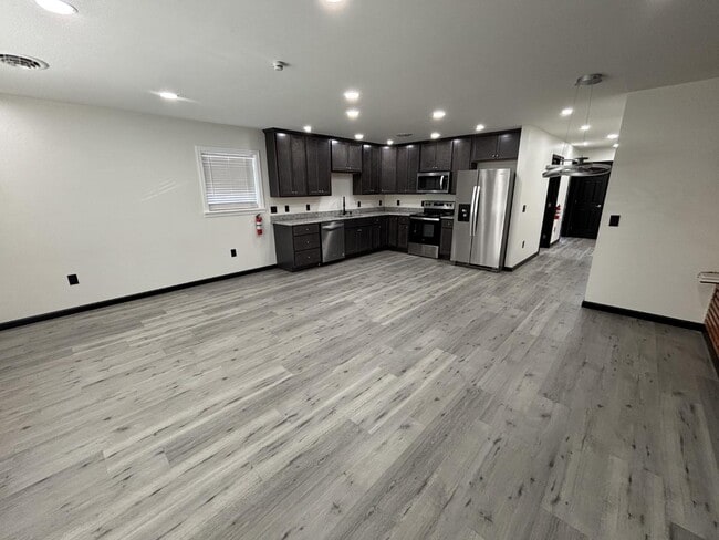 Building Photo - 8495 Woodbury Pike