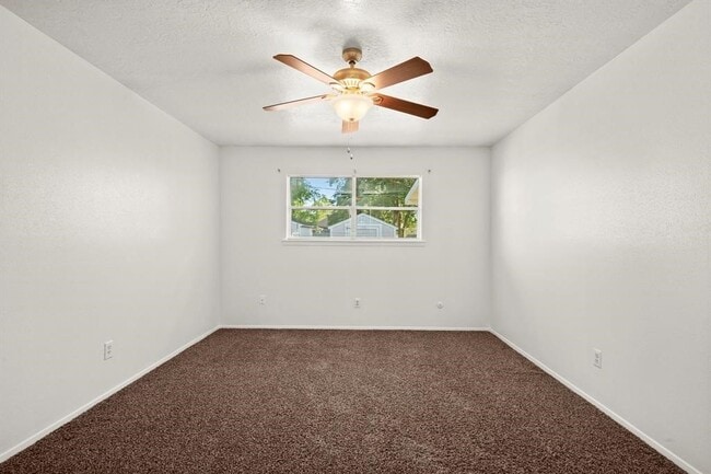 Building Photo - 6316 Olson Ln