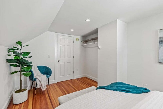 Building Photo - Move-In Ready! Updated Biddeford 3BR/2BA H...