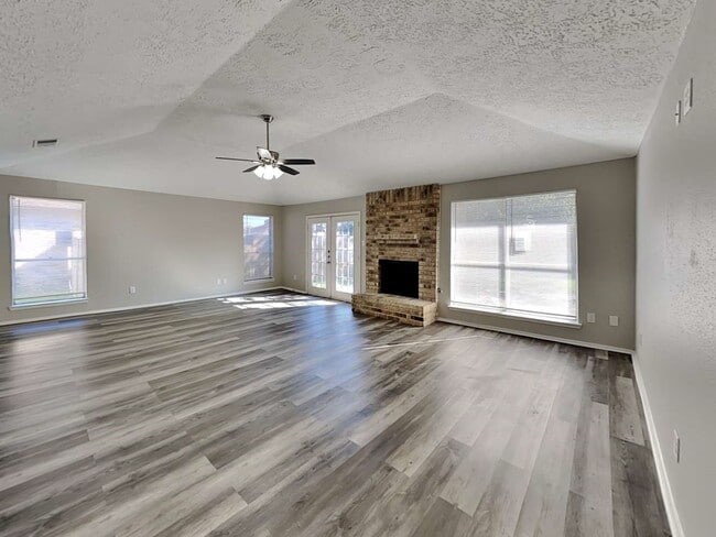 Building Photo - 4126 Pocahontas Dr