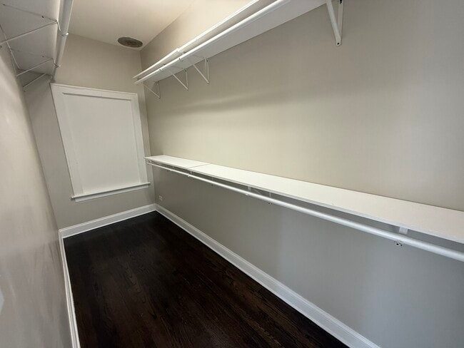 Building Photo - 6626 Cermak Rd