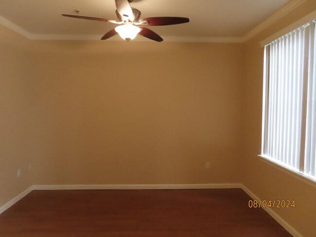 Building Photo - Charming 1-Bedroom 1-Bath Condo in Biltmore Area