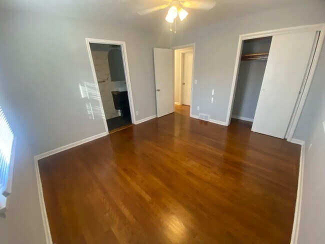 Building Photo - 1411 McDonald Ave