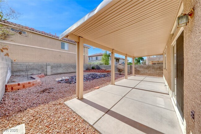Building Photo - 7237 Twin Maples Ct