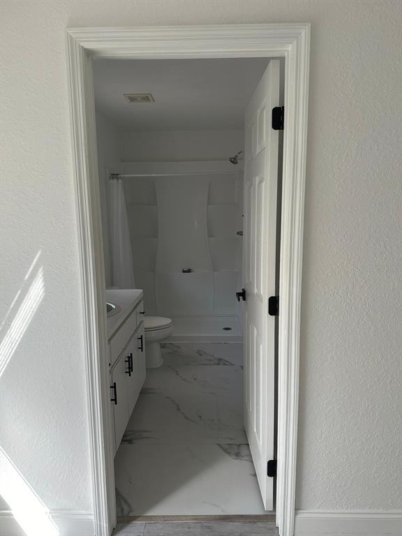 Building Photo - 19 Pine Ct Loop