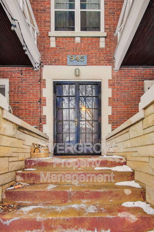 Building Photo - 945 Woodruff Place Middle Dr