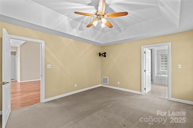 Building Photo - 4522 Long Cove Dr