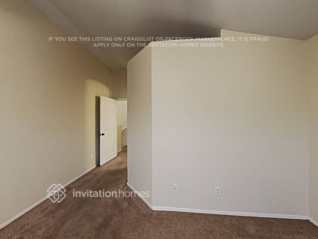 Building Photo - 2145 N 29th Pl