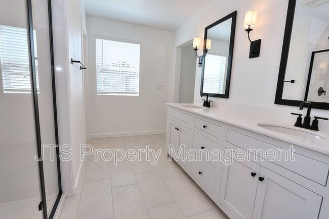 Building Photo - 4266 Aura Way