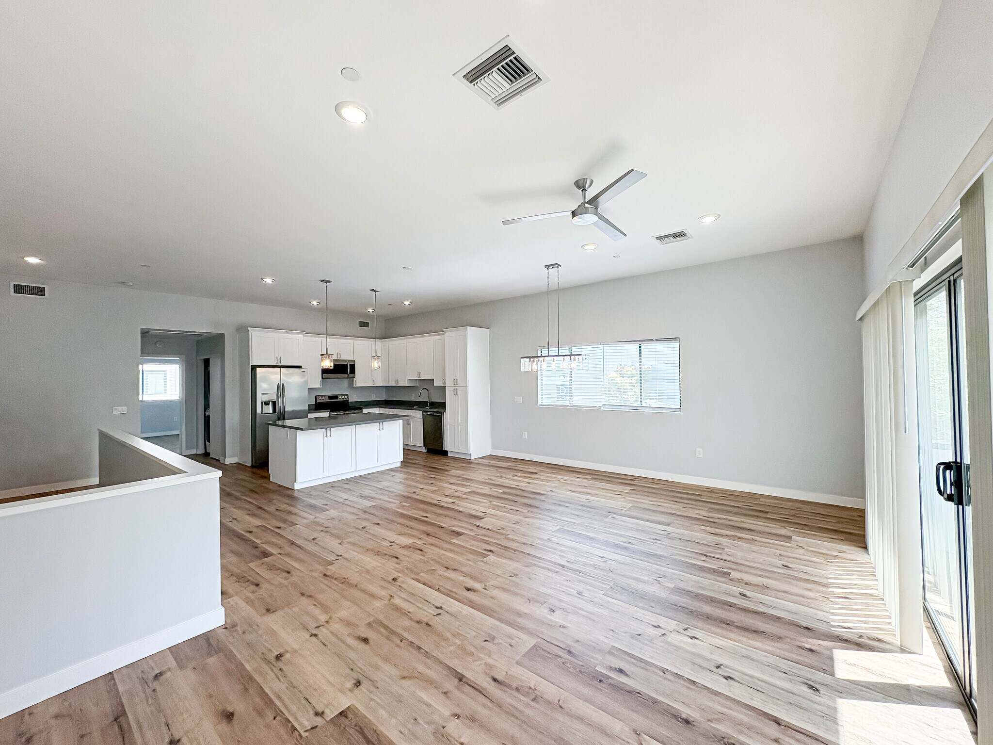 Building Photo - 1645 E Cheery Lynn Rd