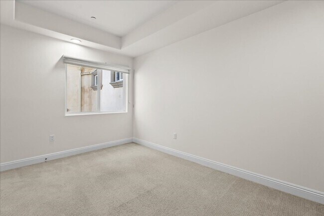 Building Photo - Spacious 3-Bedroom Tri-Level Townhome with...