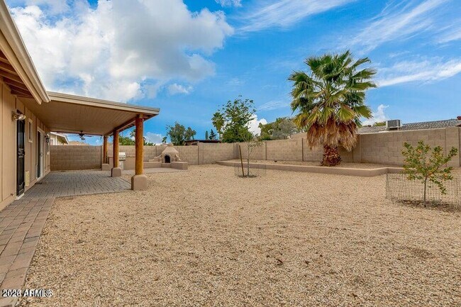 Building Photo - 6808 E Sandra Terrace