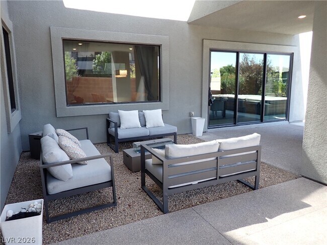 Building Photo - 10226 Jade Gardens Dr