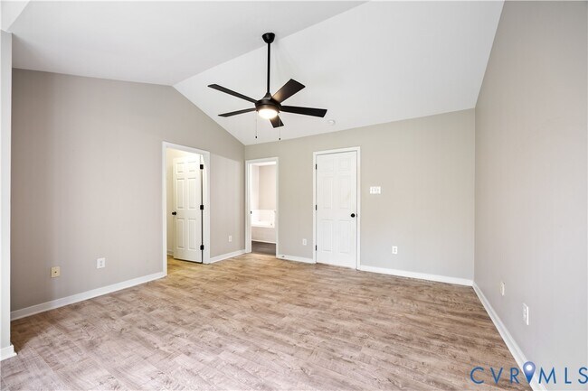 Building Photo - 2805 Queensland Dr