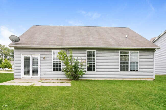 Building Photo - 11550 Long Lake Dr.