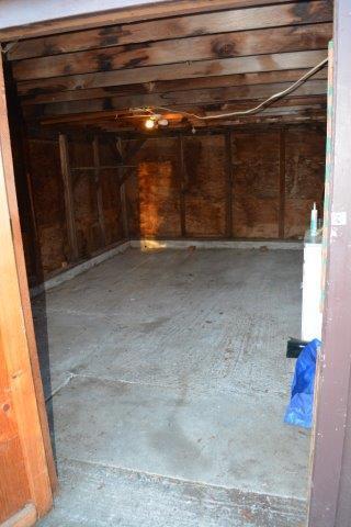 Building Photo - Sweet in-town mobile, very cute 1 bedroom ...