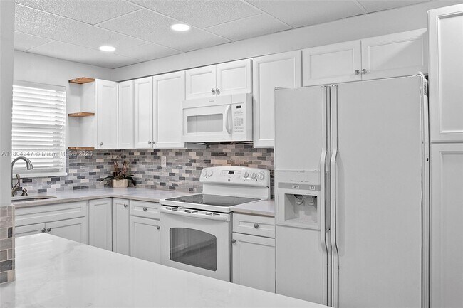 Building Photo - 5900 NW 44th St