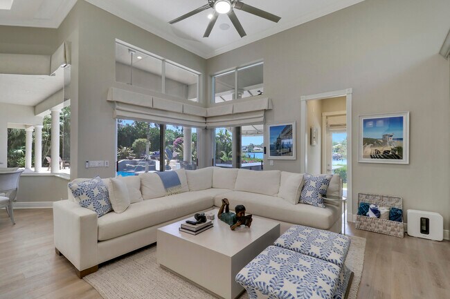 Building Photo - 18808 SE Windward Island Ln