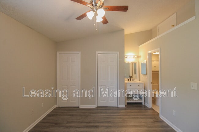 Building Photo - 803 Reserve Way