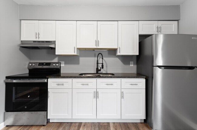 Building Photo - 2600 Mallard Ct