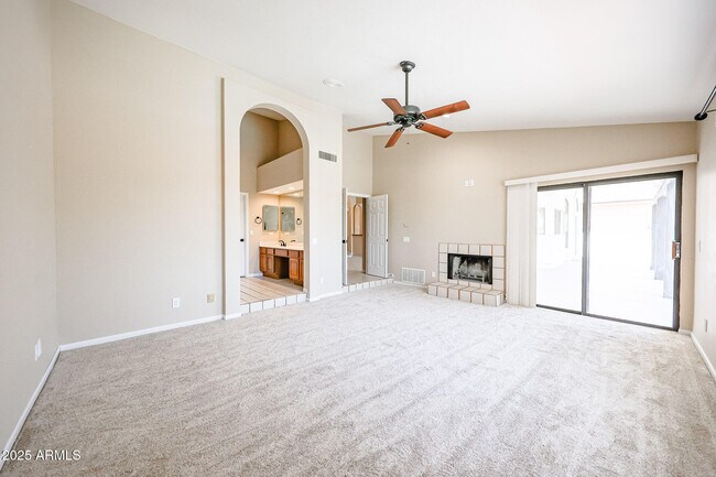 Building Photo - 15704 Cholla Dr